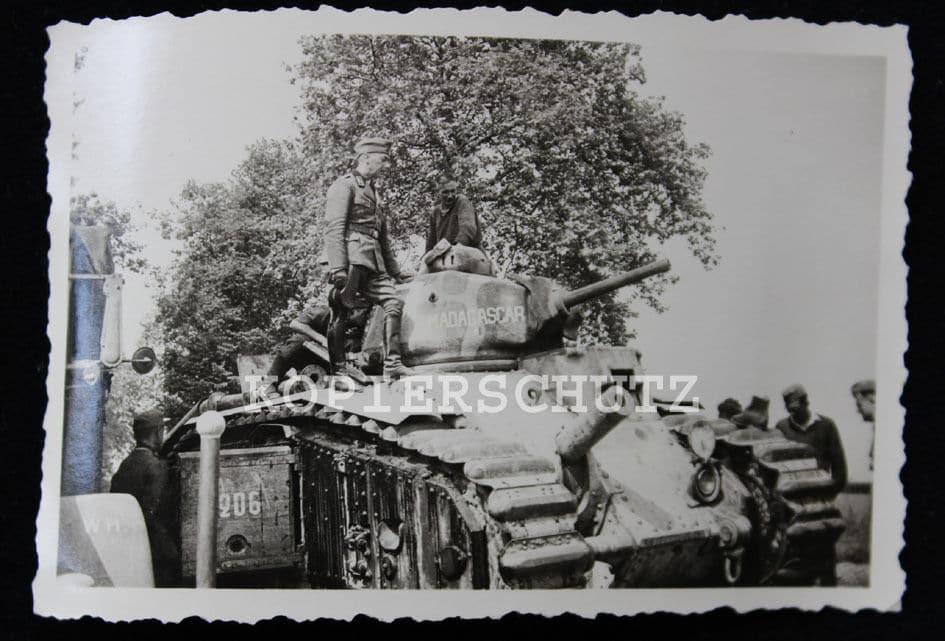 Original Foto franzüsischer Panzer Kennung MADAG