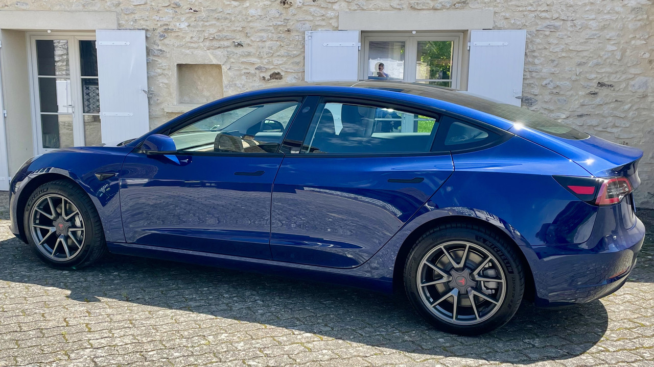 D0465848-4D79-4ACA-B049-F080EC888934_1_201_a