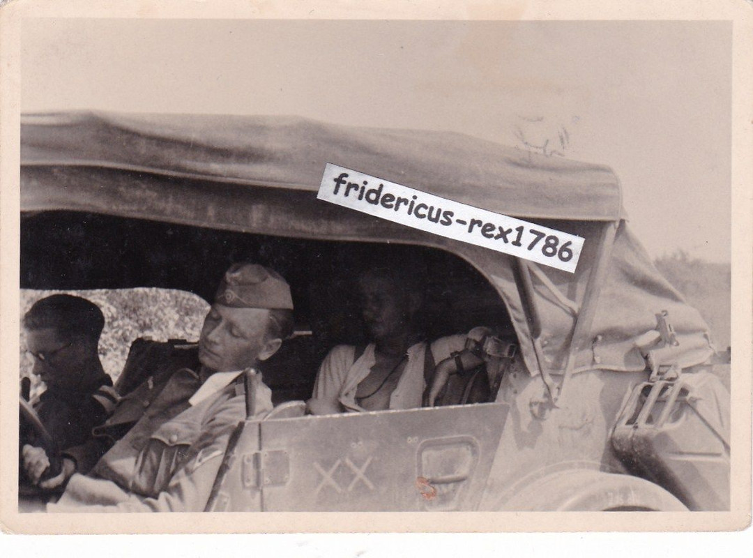 Foto WH Sd.Kfz. Kübelwagen der 6. Panzer Div. mi