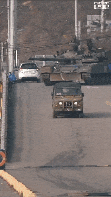 https://i.postimg.cc/gk7Wn9V7/video-2026-06-07-06-21-22-(1)-(1).gif