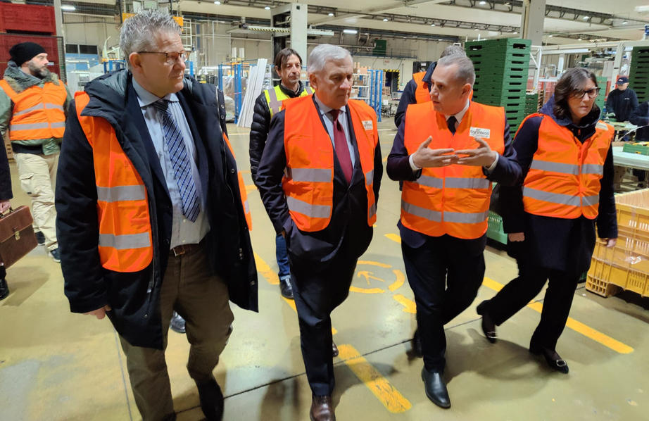 Il Vicepremier Tajani in visita ad Agrintesa: un incontro per conoscere lo sviluppo della cooperativa e le esigenze dei soci produttori