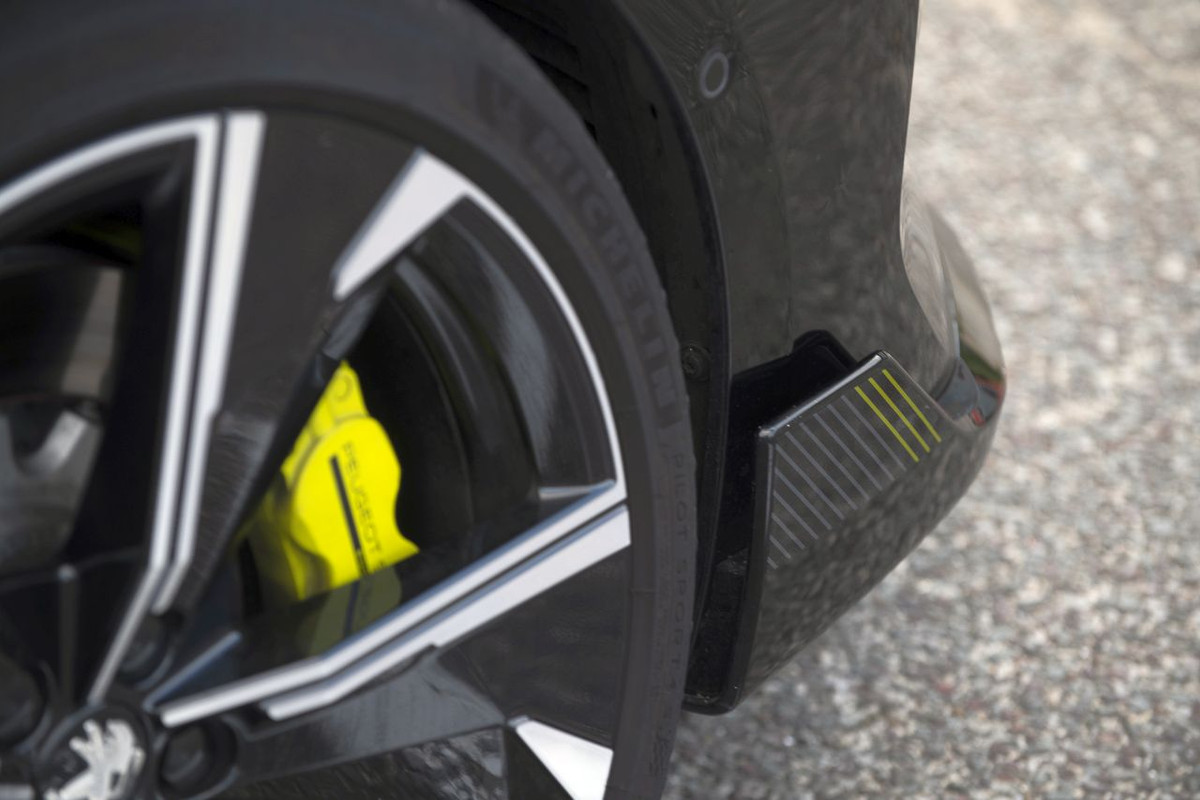 3198FC4B-BD65-4D1F-8509-5B79433EAC37