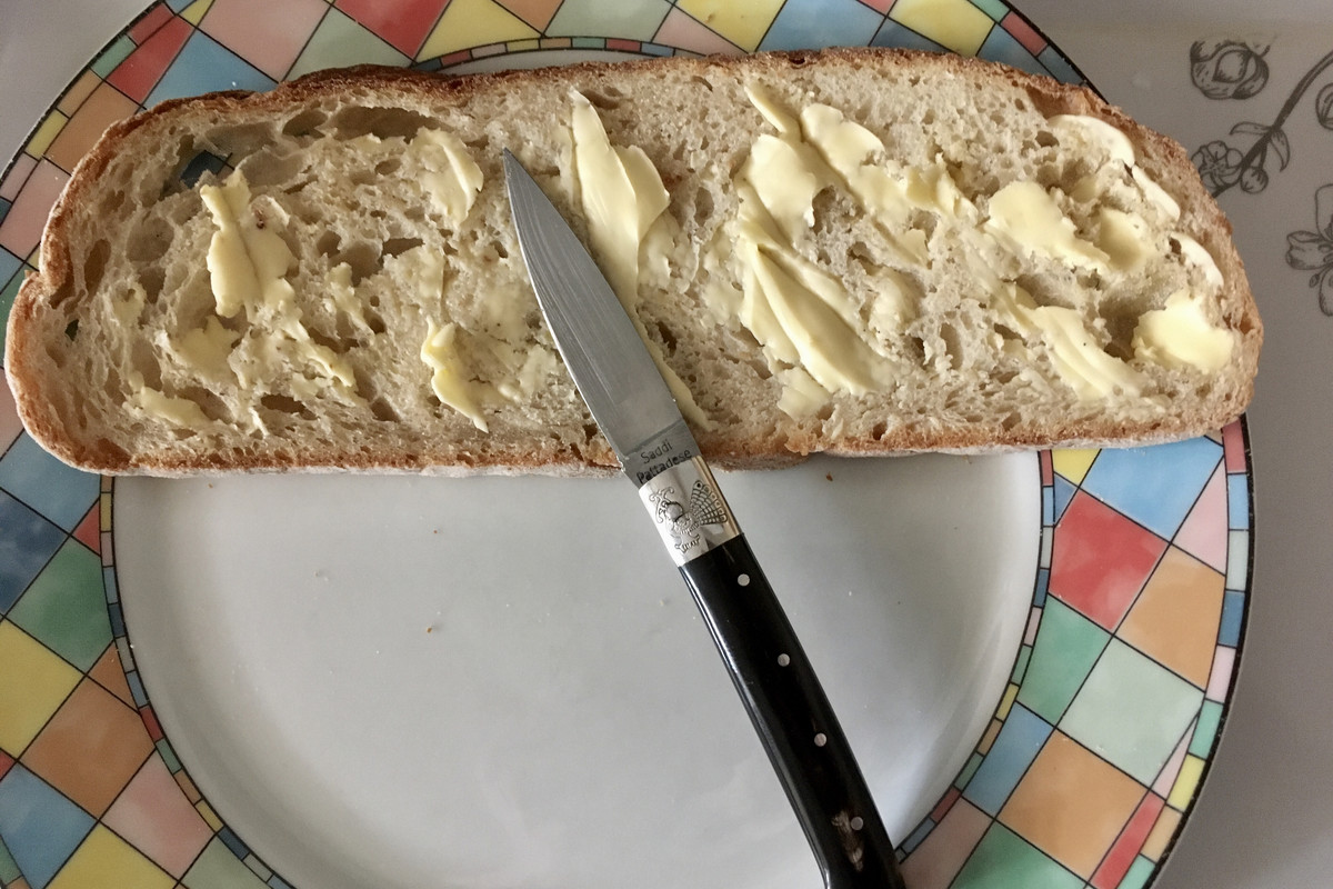 DAE337EA-5E15-48E1-829A-88E2861E1622