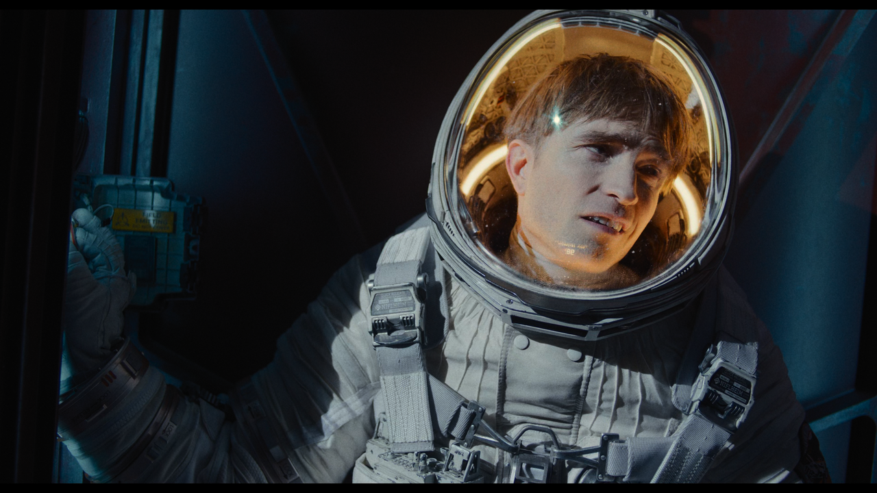 mpv-shot_Mickey.17.2025.2160p.UHD.BDRemux.HDR.DV.HEVC-Нечипорук_00_06_11_0002