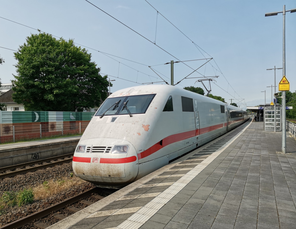 https://i.postimg.cc/gkBZghcX/37-250604-036-Bad-Oeynhausen-ICE-1944-401-506.jpg