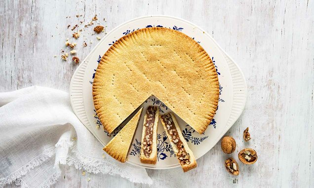 Karamelizovai tart - Bundner Nusstorte