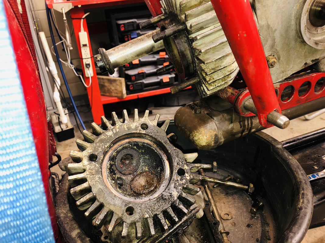 DBD16D4B-DC8C-439F-B286-A0BEDA2B49C8