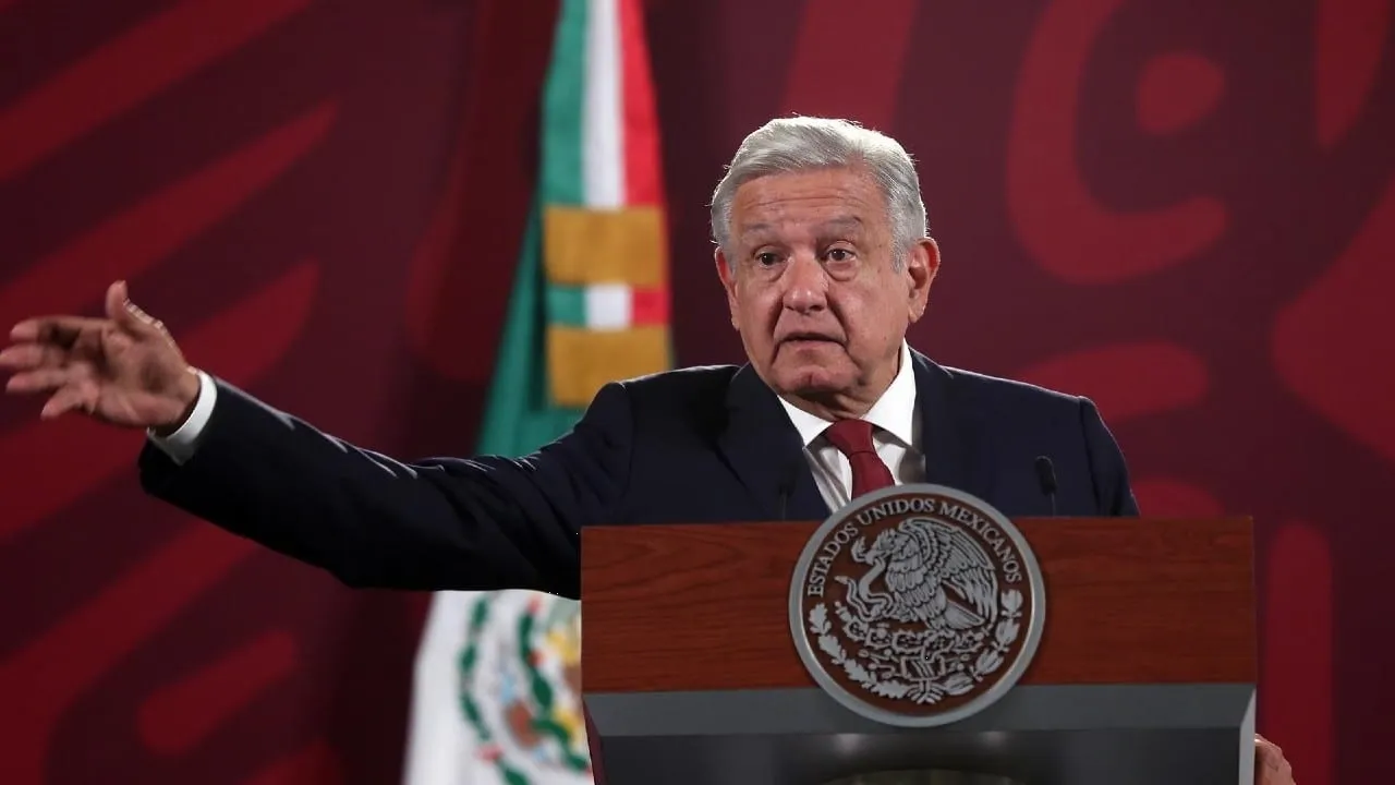 AMLO se enoja con Conagua por entregar concesión a Grupo México
