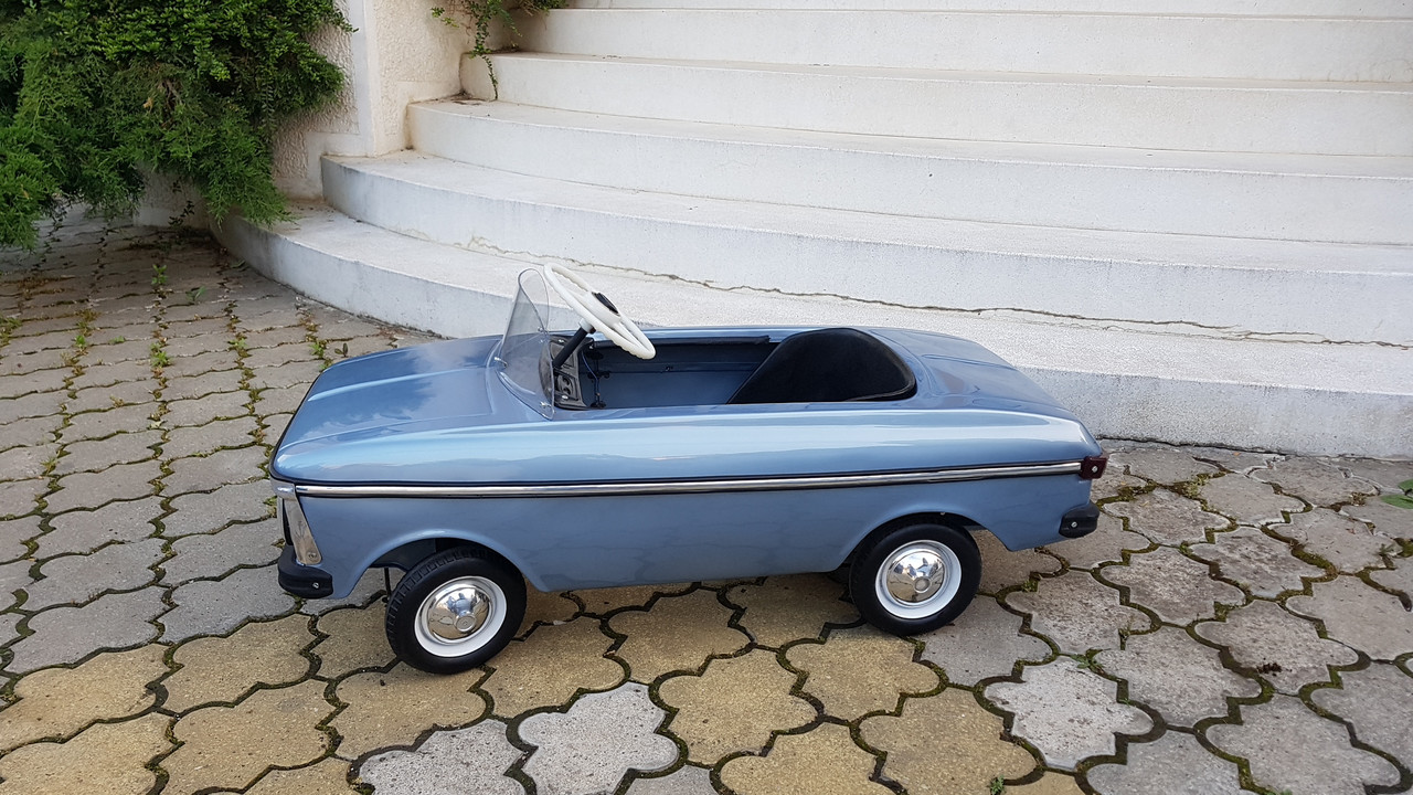 AFAE4631-BDEC-4C29-9C65-DC8E67506E49