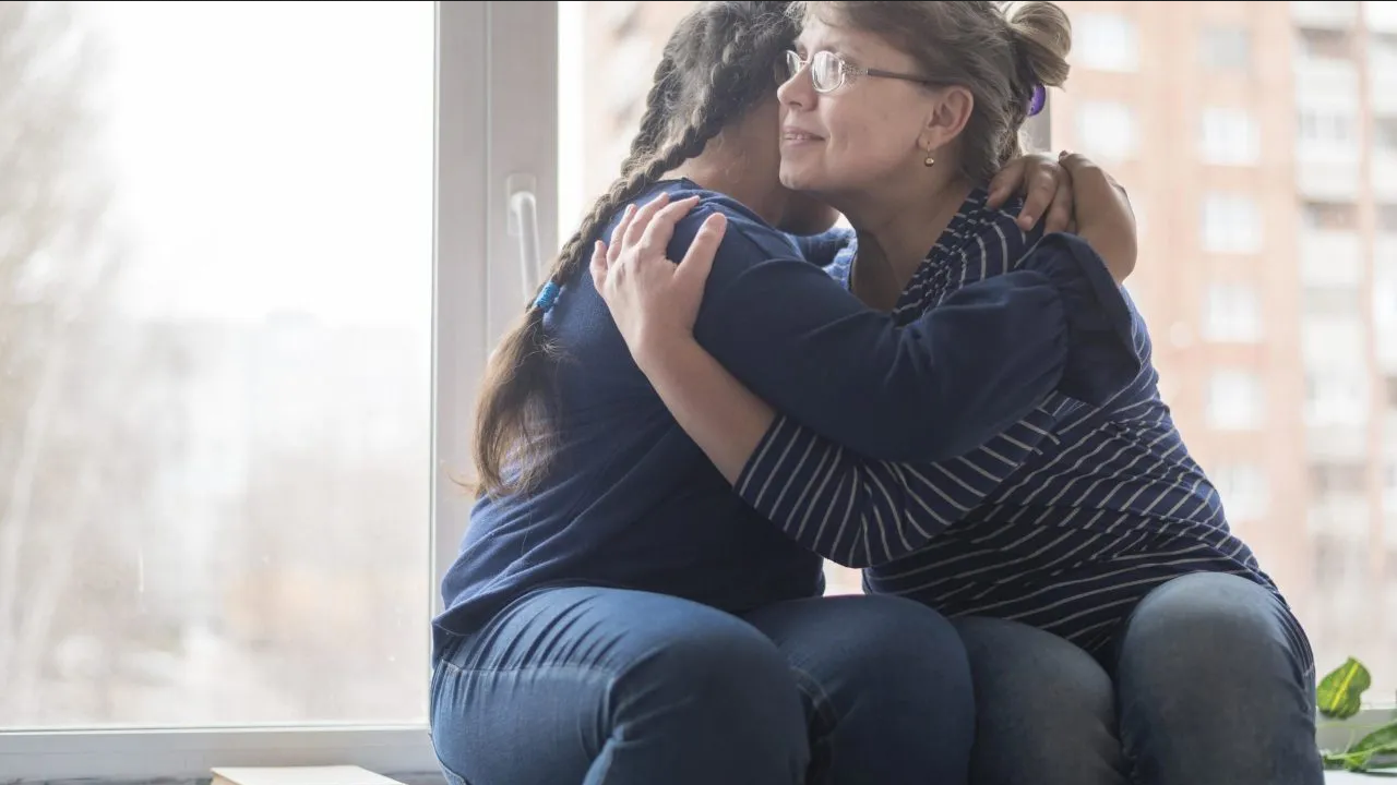 ¿Cómo saber si mi hijo es no binario? Consejos para abordar el tema