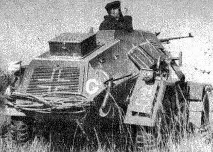 SdKfz 221 del 7º Batallón de reconocimiento.Tiene un rifle antitanque Pz B39 de 7.92 mm. Bielorrusia junio 1941