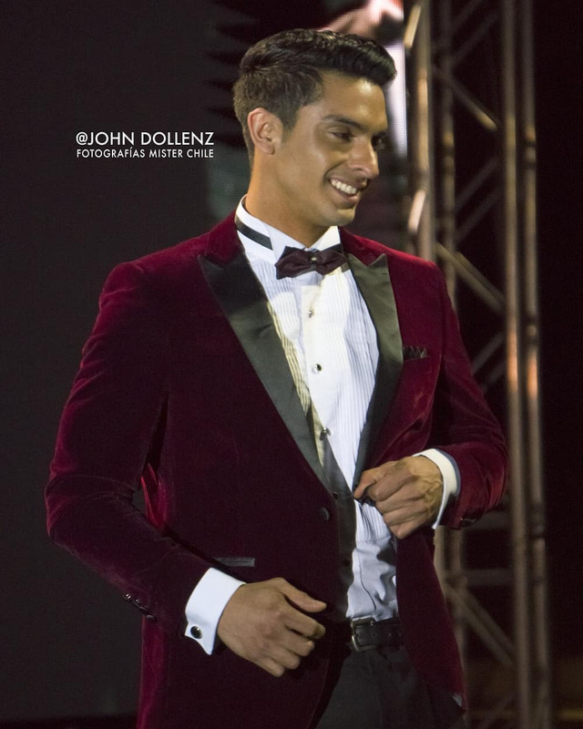 JAVIER AVILÉSjohndollenz