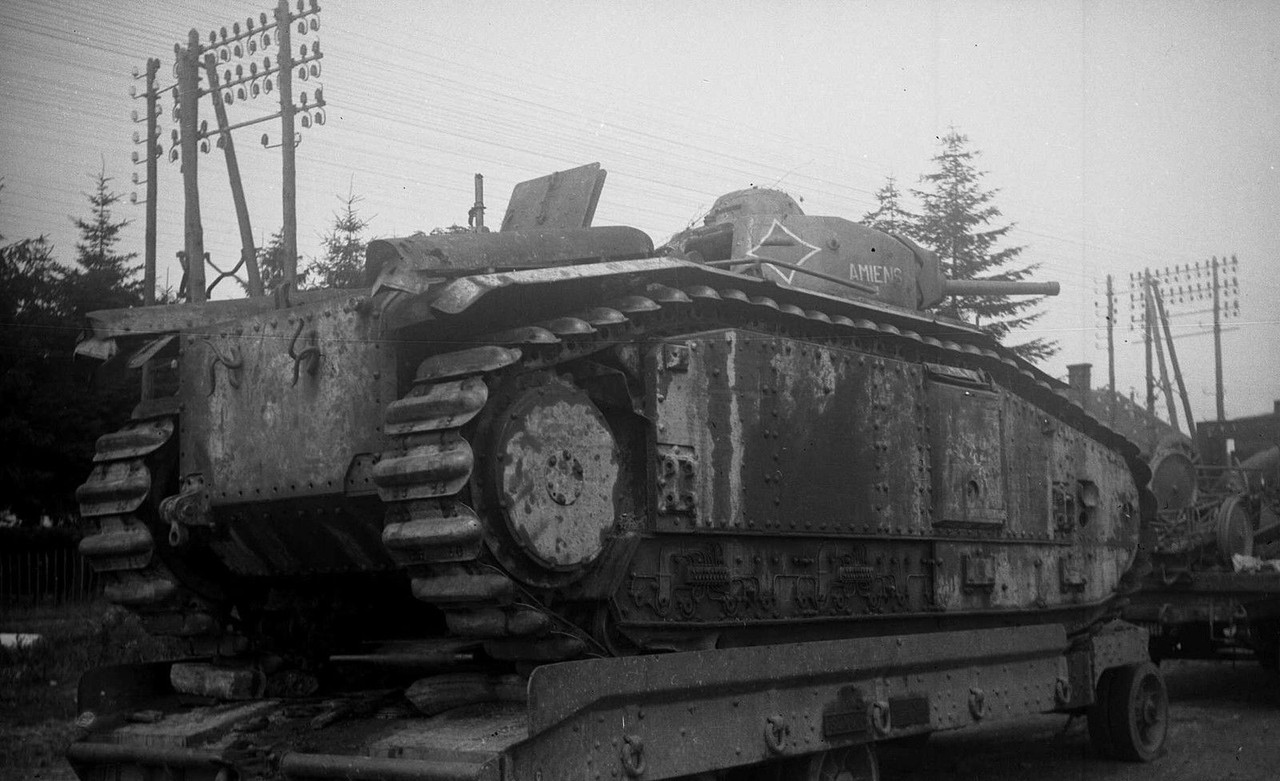 französischer Panzer Kennung AMIENS Frankreich W