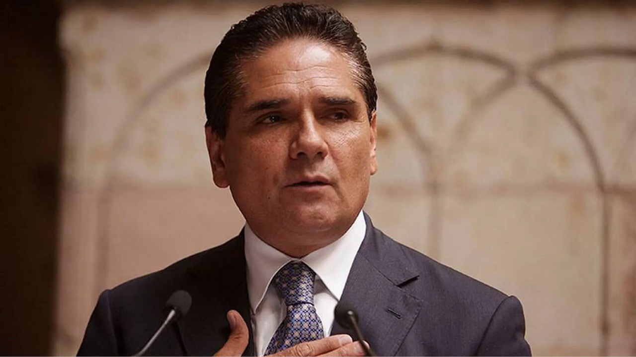 Contraloría de Michoacán inhabilita a Silvano Aureoles para ocupar cargos