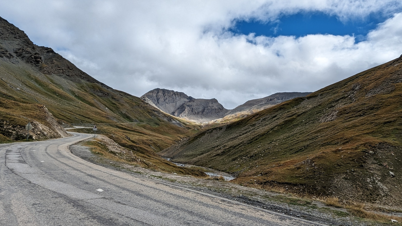 Route des grandes alpes en 718 spyder J1-descente-iseran-2