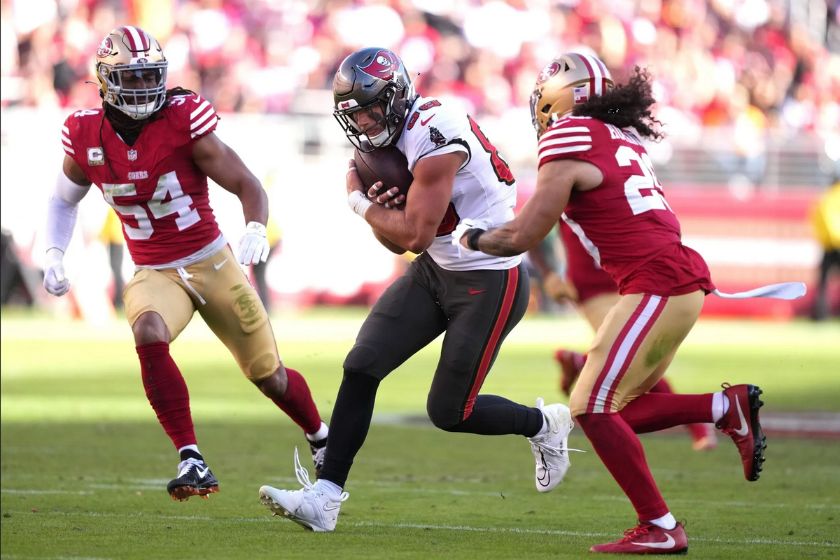 49ers pierden a su estrella defensiva: Talanoa Ufanga fuera toda la temporada
