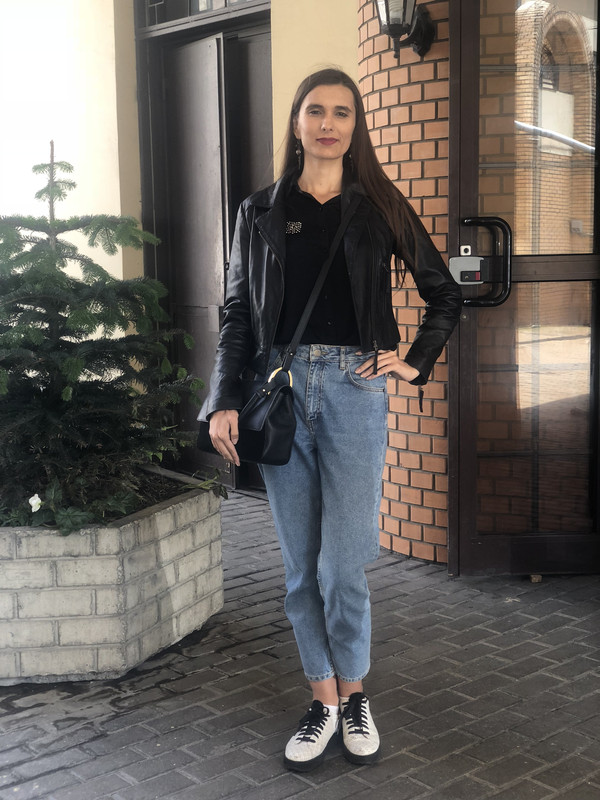 FBA901AC-AEB8-4E9D-A5C5-60F9BE000110