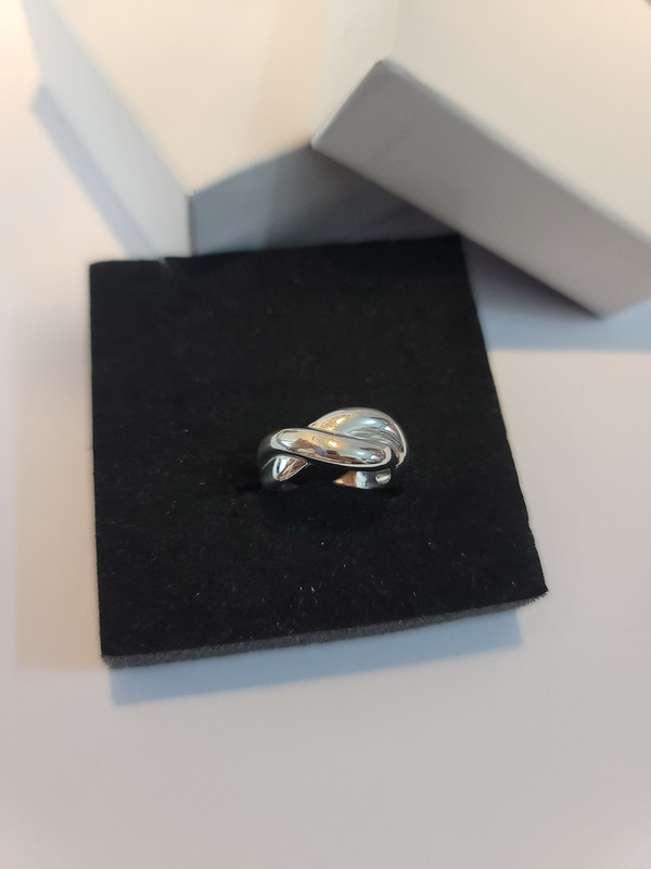 Anillo plateado 2