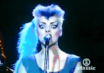 nina-hagen-mic.gif