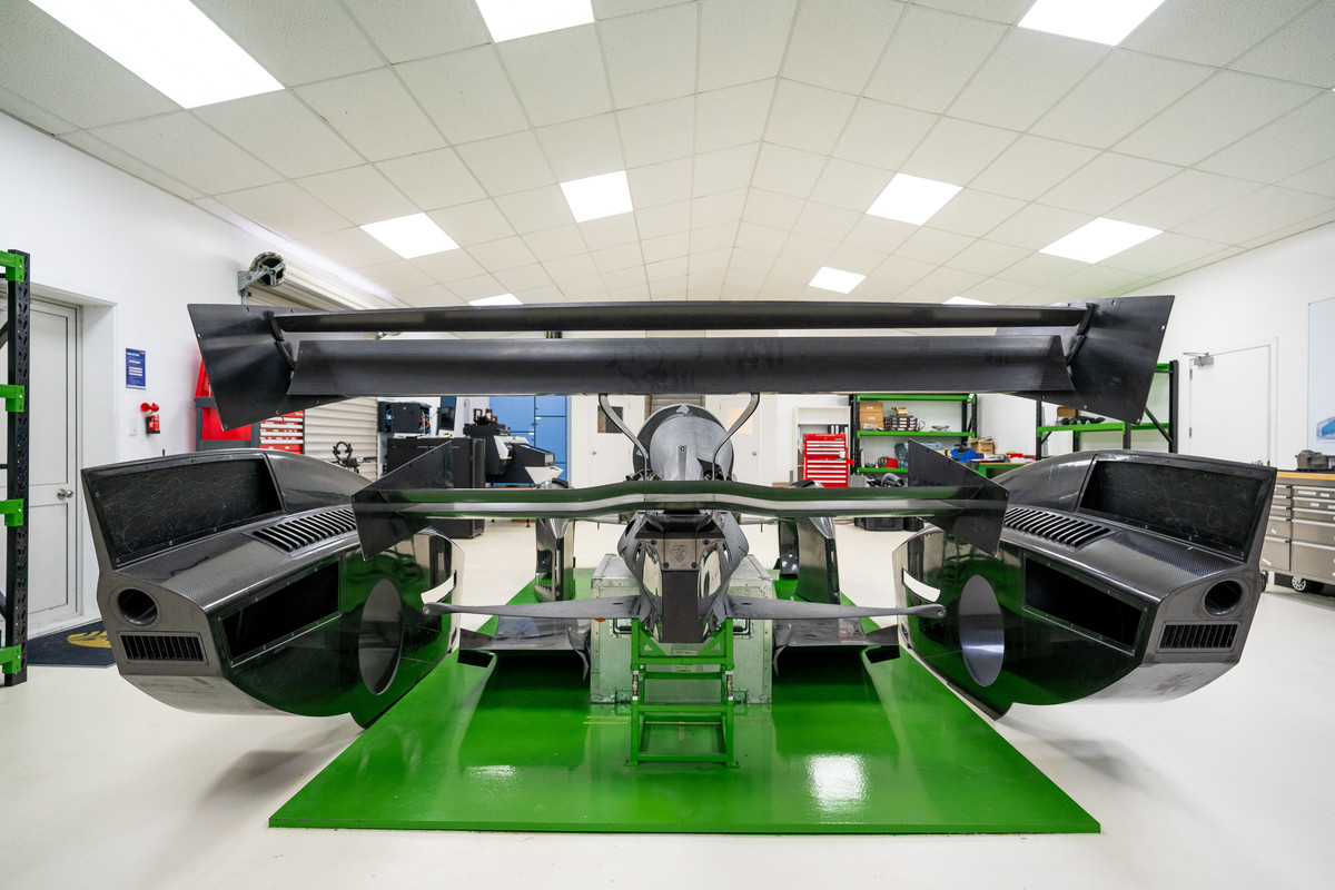 Rodin_Cars_officially_announce_1200_HP_sub-700kg_track_hypercar_the_FZERO_is_coming_in_2023(43)