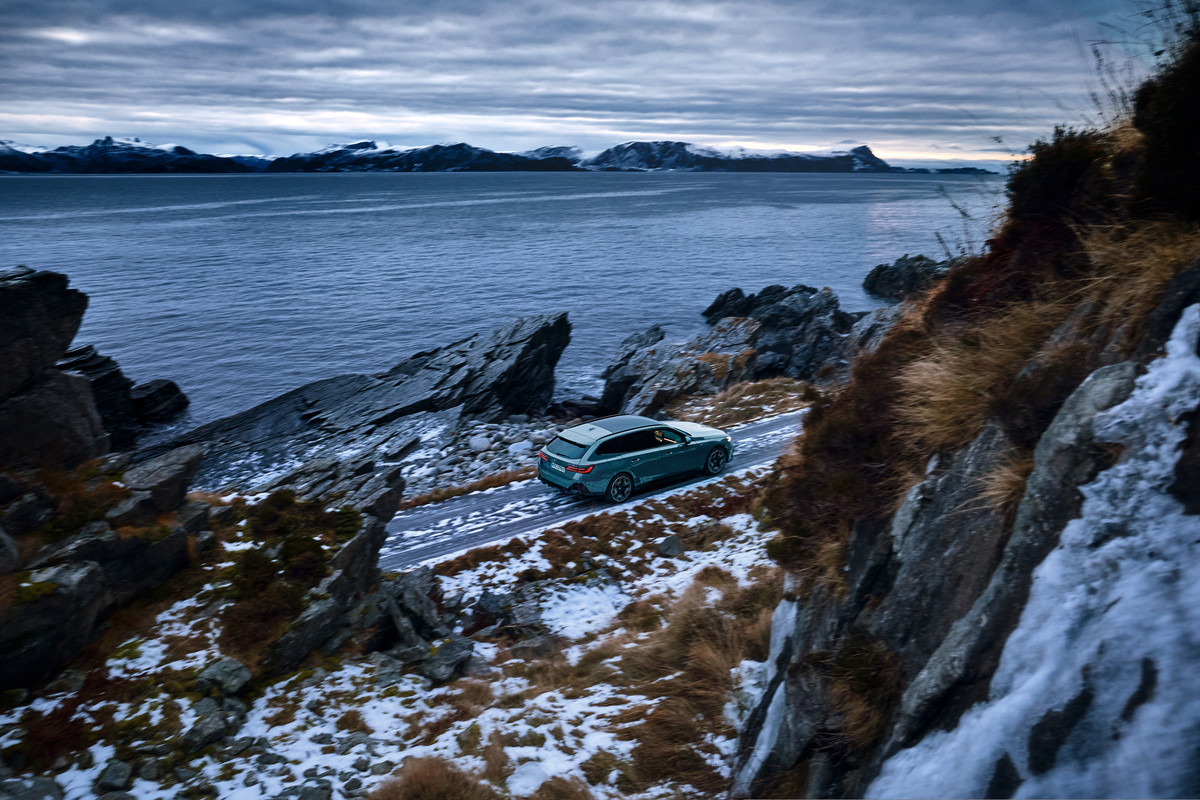 P90537326_highRes_the-new-bmw-i5-edriv