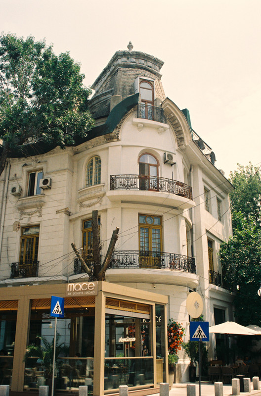 R1-09722-0020.jpg