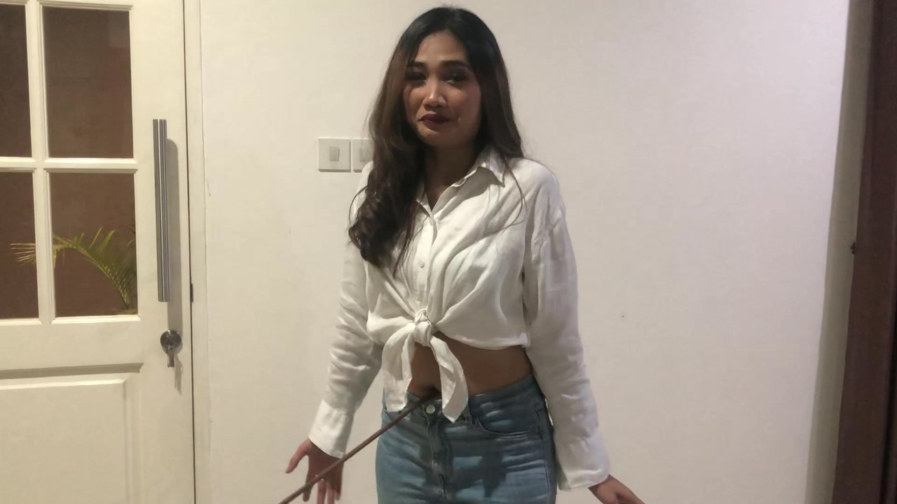 College Girl Execution I_Moment(2)