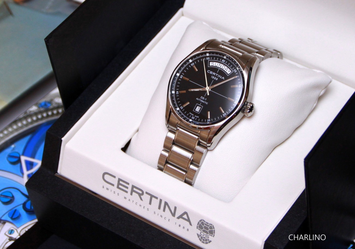 2022_07_17, en su caja día estreno.~1