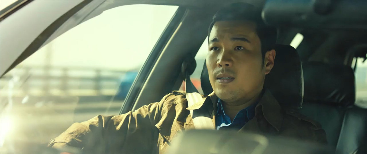 The Con Artists 2014 BluRay [Hindi + Korean] 480p, 720p ESub Screenshot