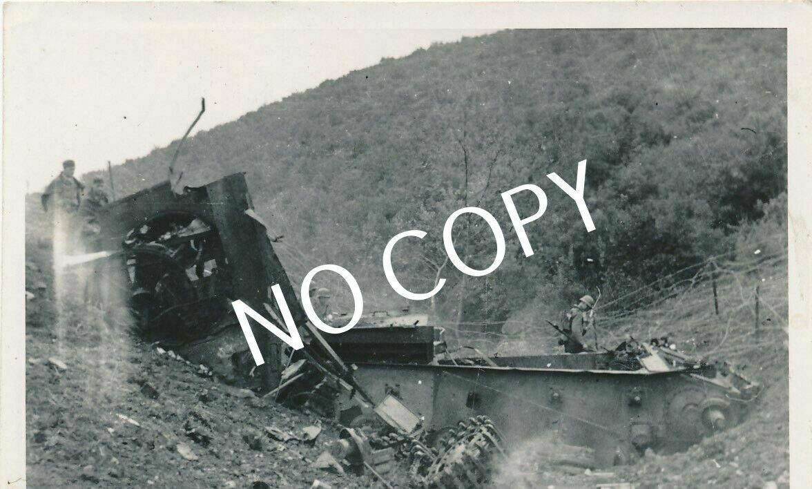 Foto WK II Panzer zerstört Olmyp - Platamonas Πλαταμώνας - Όλυμπος Greece B 1.50