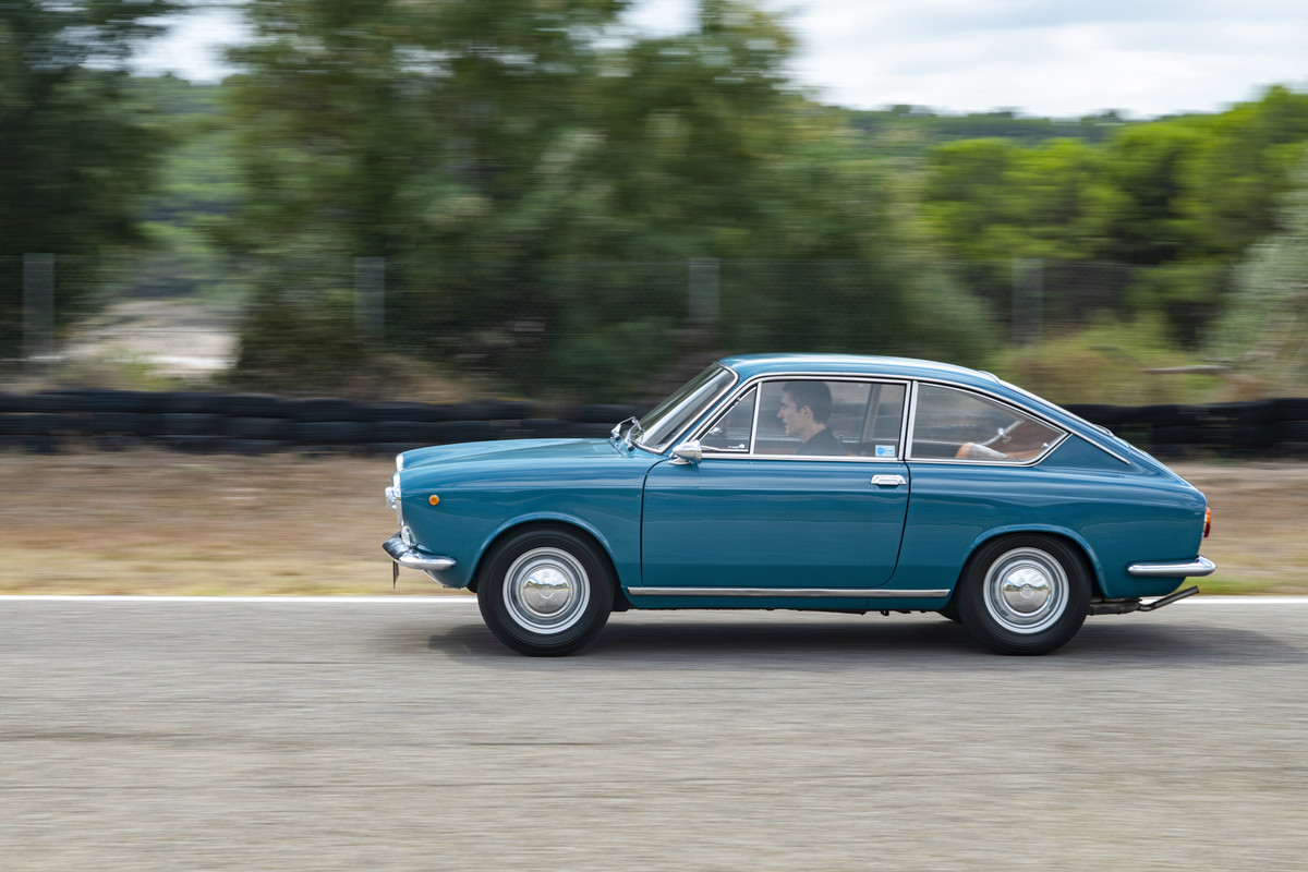 SEAT-essence-70-years-concentrating-sportiness-in-a-compact-size_03_HQ