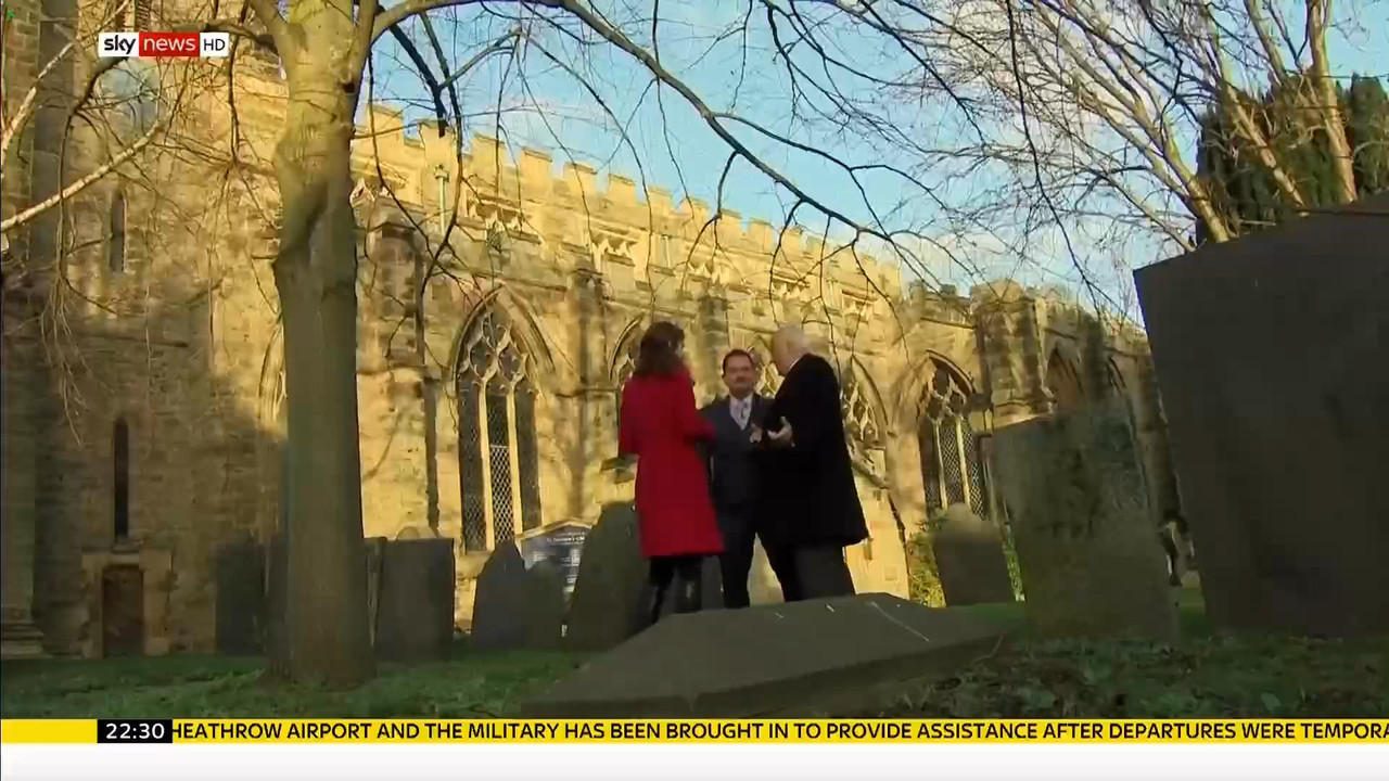 08 January - 22.00.00 - Sky News At 10. Anna Botting with the ma