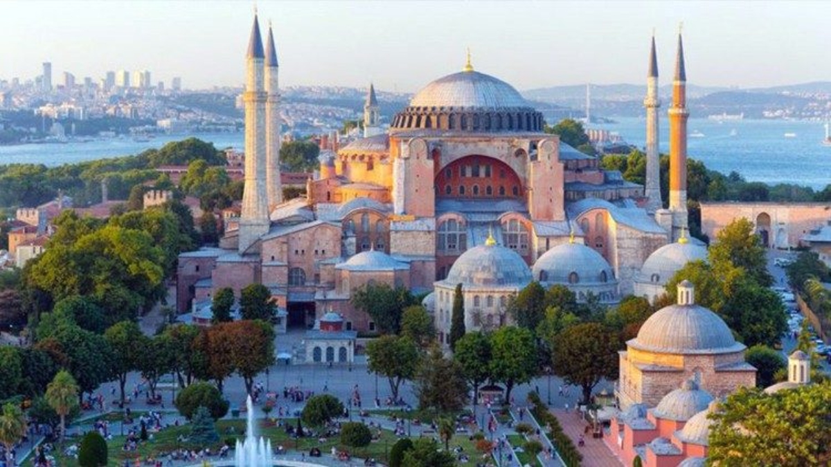 Image: https://i.postimg.cc/gkTxtn8k/turismo3.jpg