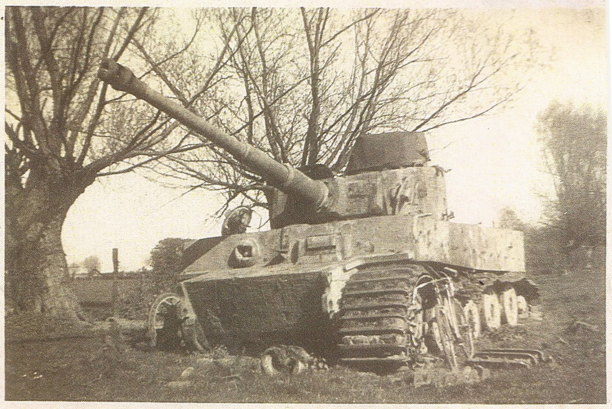 German tank abandoned in fields near the Heunière farm in Boisem