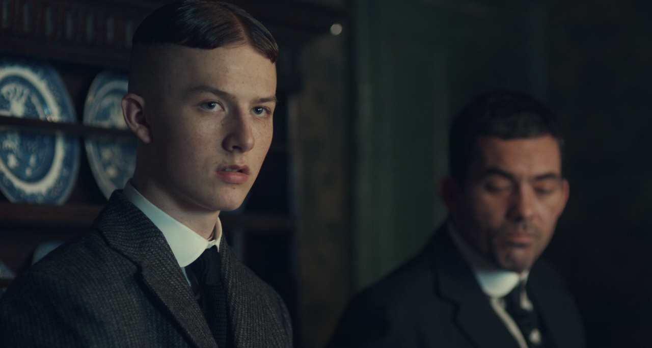 Peaky.Blinders.S04E02.Heathens.1080i.DTS-HD.MA.5.1.AVC.REMUX-FraMeSToR[SS]24