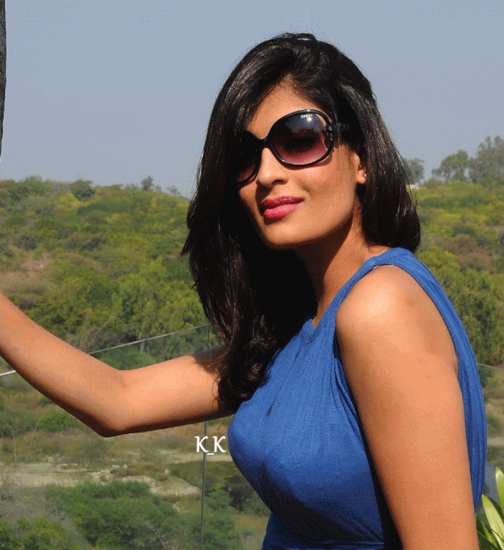 Aakanksha ND Model Boobs