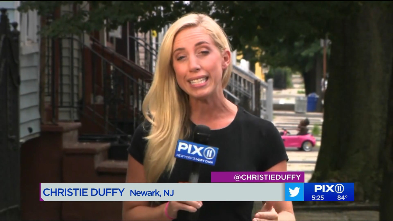 08.01 - 22.00.00 - PIX11 News at 5..ts_snapshot_00.31.22.175