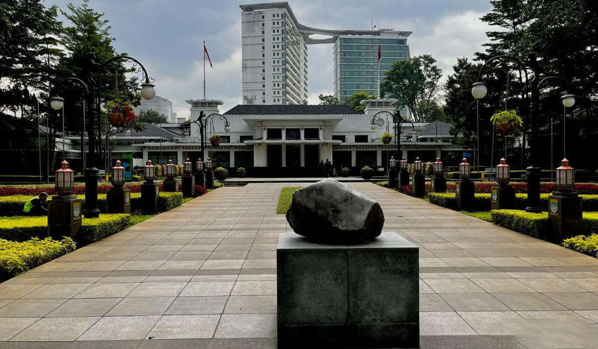 Pemkot Bandung Naikkan Gaji Guru Honorer, Ini Alasan dan Dampaknya