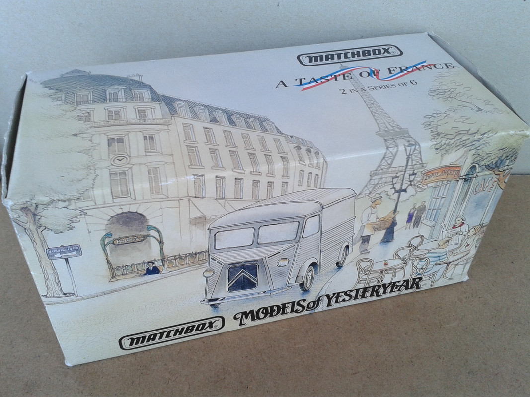 1947 Citroën Type H Van “Martell” (Matchbox) (10)