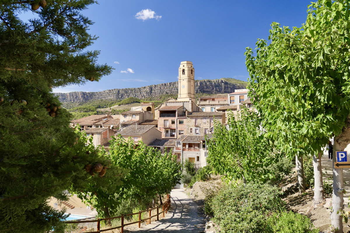 EF3BDDAC-4B61-4309-BD64-6AB412B57396