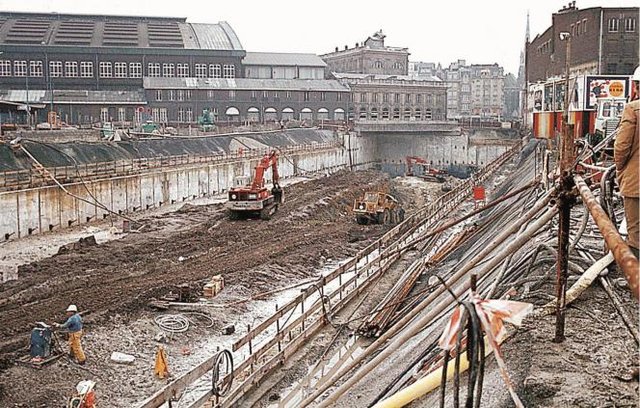 https://i.postimg.cc/gkg2S8MQ/chantier-m-tro-Lille-Flandres.jpg