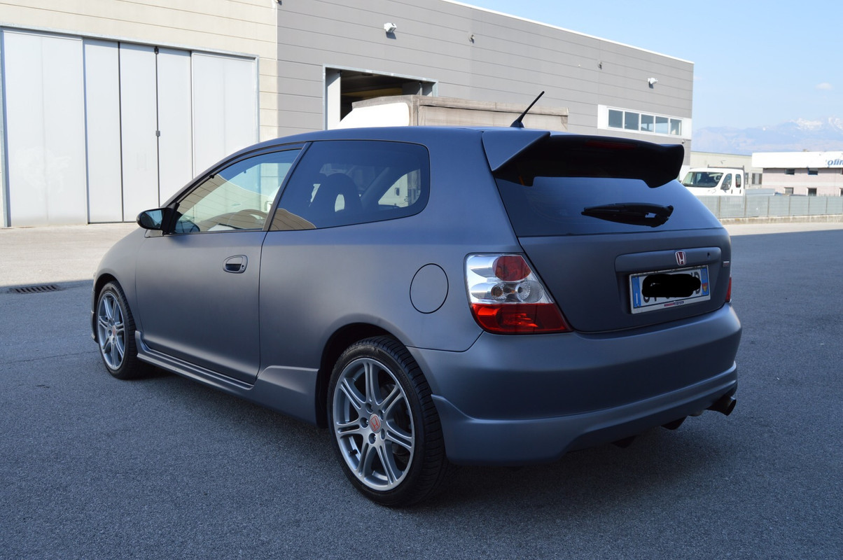 F5976A12-7FF3-4136-B589-9FE0292D76DE