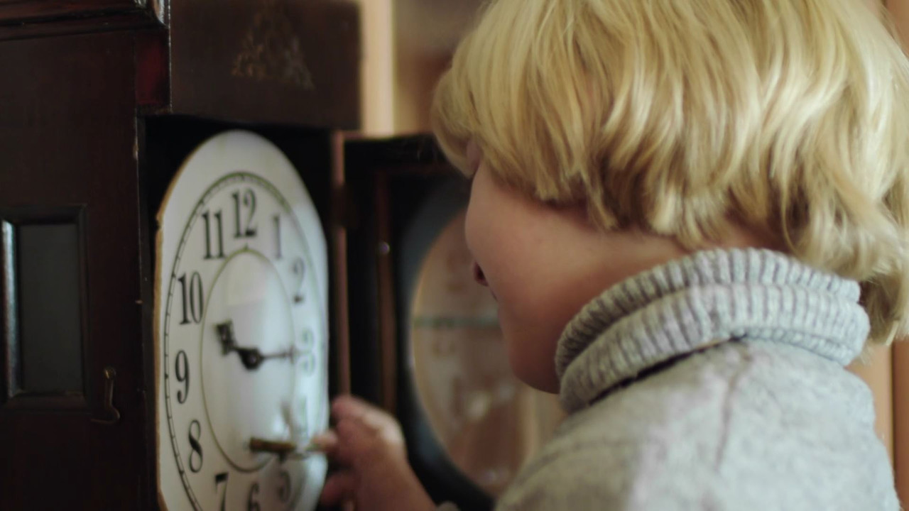 01.Poka.idut.chasy.2023.WEB-DL (1080p)_00_46_23_00_185