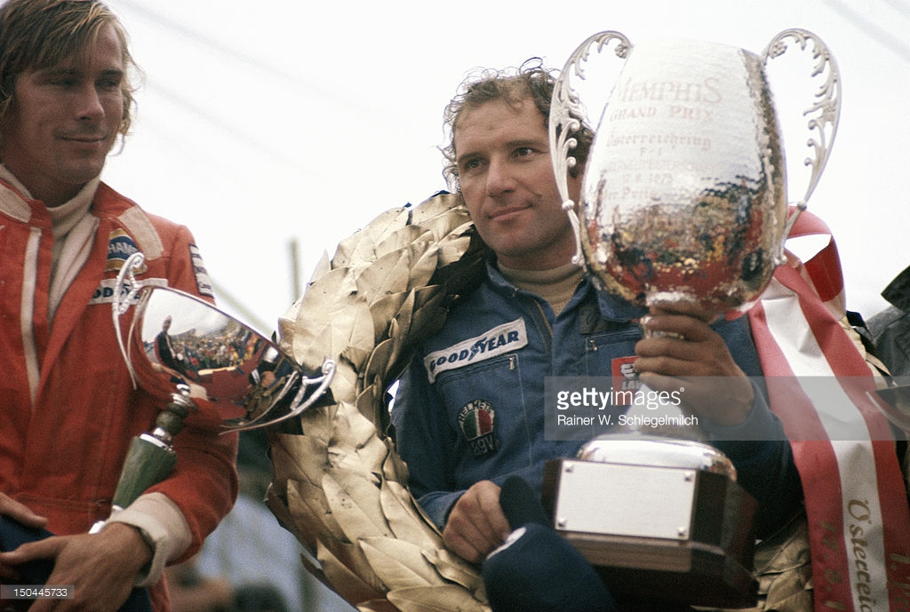 1975 авст подиум