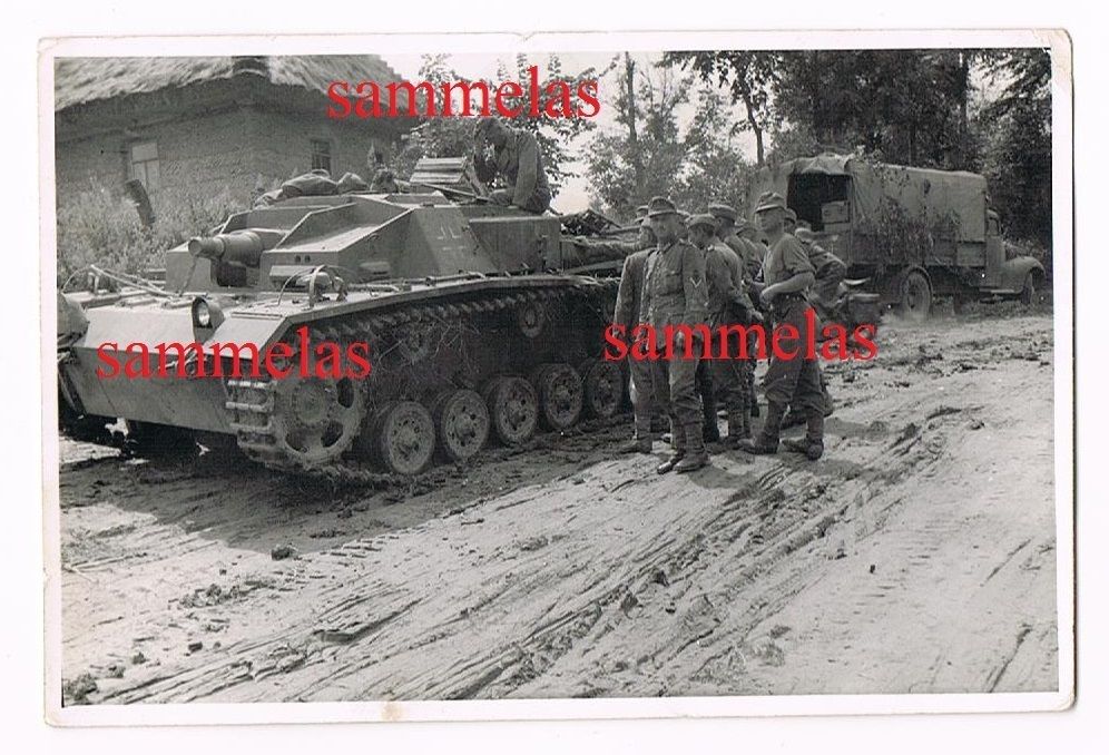 WK2 Sturmgeschütz StuG wird abgeschleppt StuG.Ab
