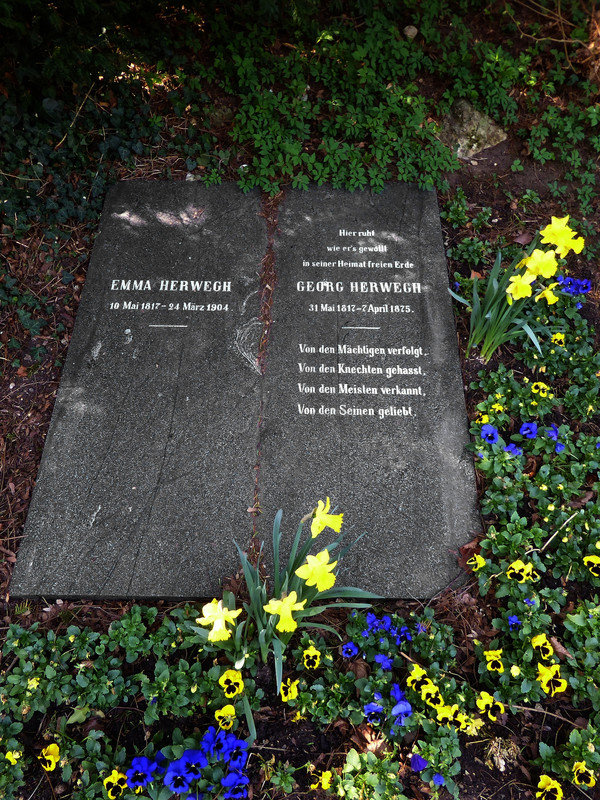 Grab-von-Georg-Herwegh-und-Emma-Herwegh