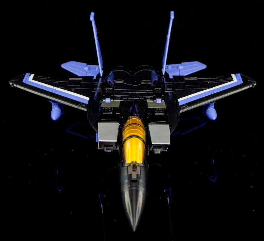 10-Maketoys-MTRM-13-Skycrow