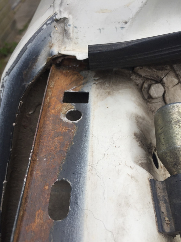 5D355E28-053D-407C-8700-5E74FB6C44B4