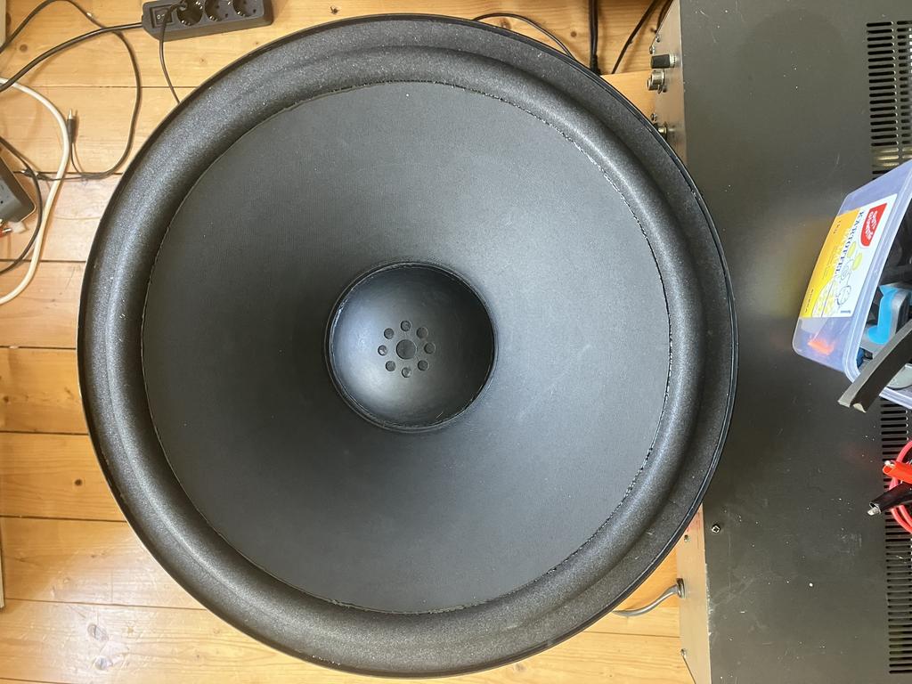 [Bild: Bass-Sicke-geklebt.jpg]