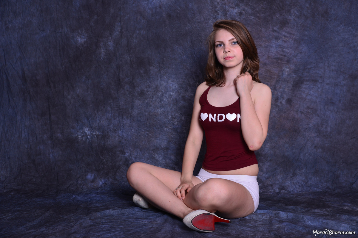 MarvelCharm_Rebecca-First-Time-Topless-064